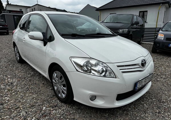 Toyota Auris cena 27050 przebieg: 121500, rok produkcji 2010 z Suwałki małe 154